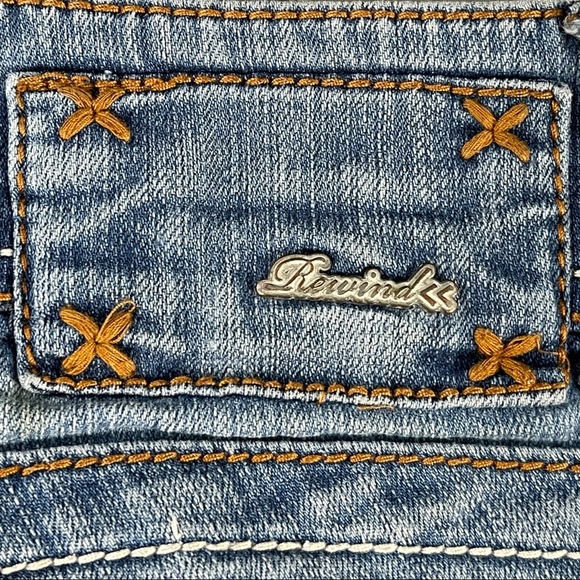 Rewind size 3 capri jeans rolled cuffs, button flap pockets, some distressing - Picture 7 of 14
